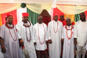 Dr. Emmanuel Eweta Uduaghan (m) with traditional rulers in Isoko ethnic nationality in Delta State during the former governor’s visit to the monarchs on Wednesday 24th January, 2019.